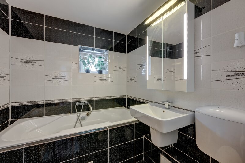 Decebal, Calea Calarasi, Muncii,